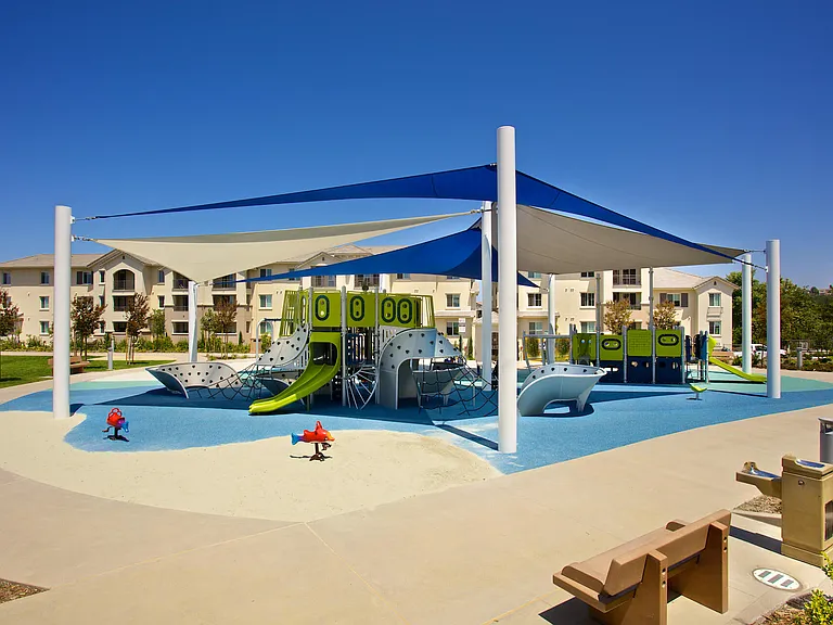 Torrey Gardens Apartments — Photo 8