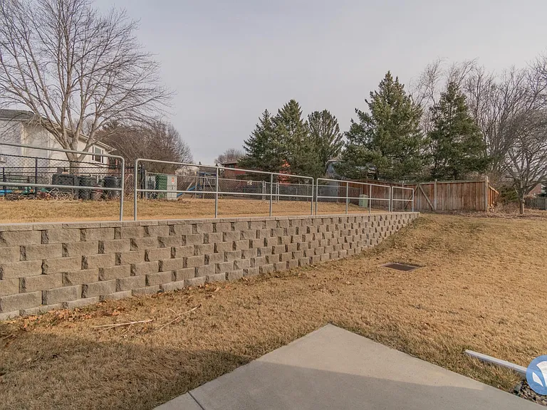 Chateau at Holmes Lake — Photo 152