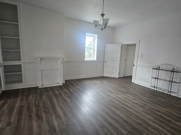 6 E Main St #A — Photo 7