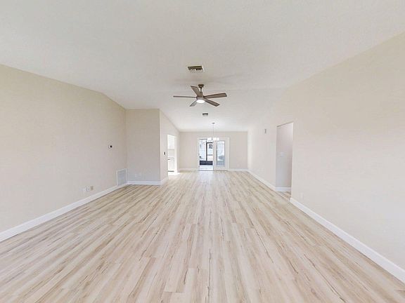 4th image of 137 Concha Drive