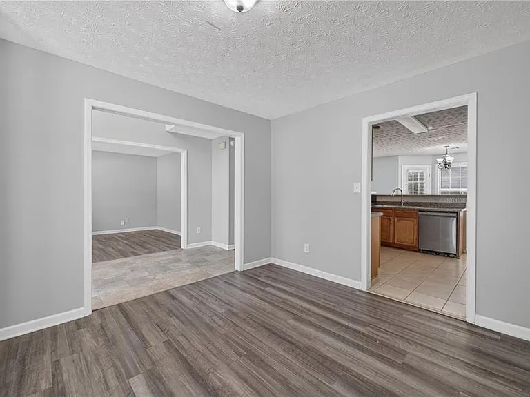 530 Sterling Pointe Ct — Photo 7