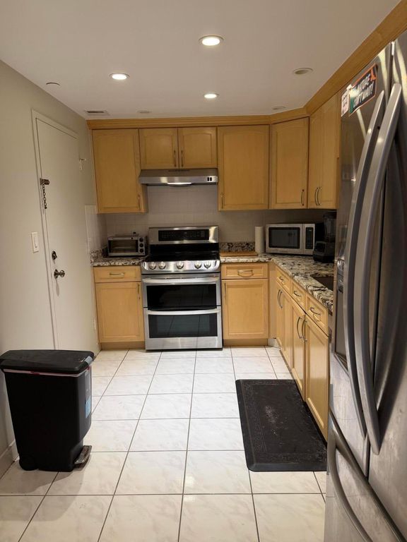 405 N Ocean Boulevard #809, photo 5