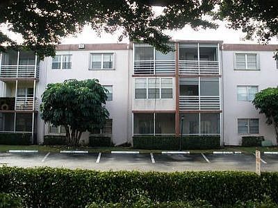 1st image of 4394 NW 9th Ave APT 20-2B