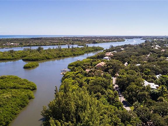 4th image of 420 Live Oak Dr