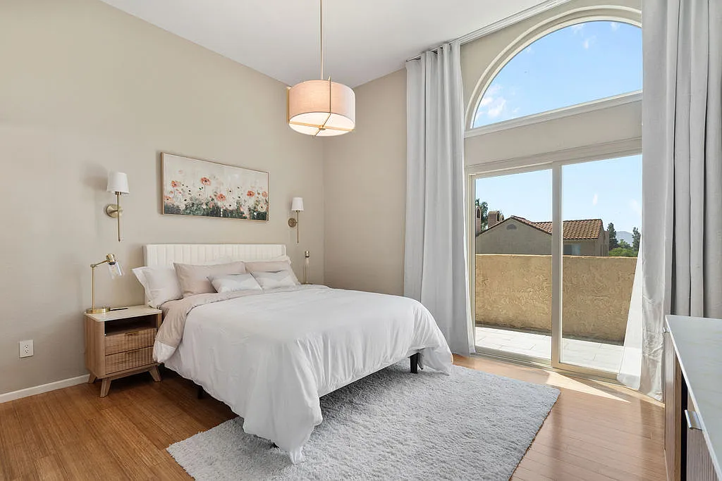 2024 S Bon View Ave — Photo 4