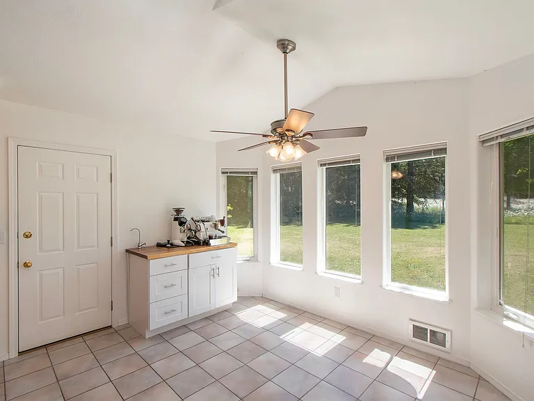 3582 Happy Valley Rd — Photo 9