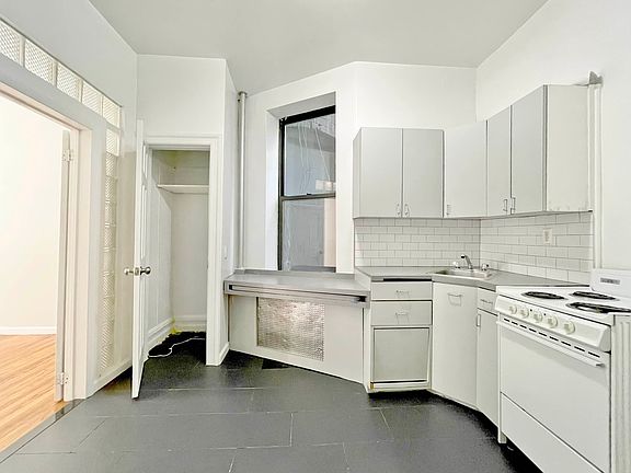 3rd image of 327 W 35th St #1G