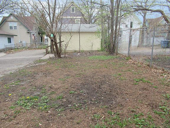 2nd image of 3007 Fremont Ave N
