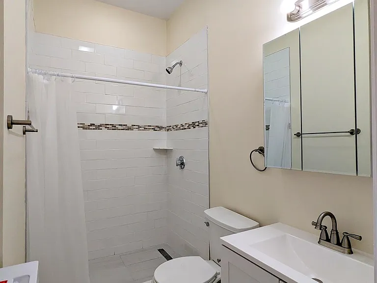 2 Sacramento St #1 — Photo 15