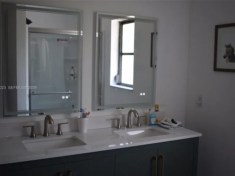 17113 Russell Ave — Photo 14