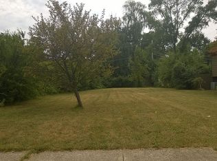 421 E Oak St, Mundelein, IL 60060