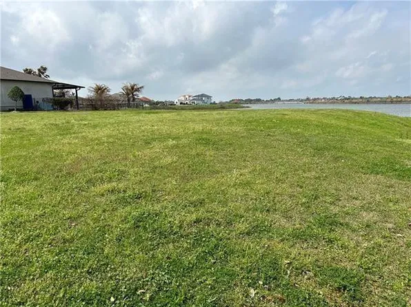 S Lakeshore Blvd, Slidell, LA 70461