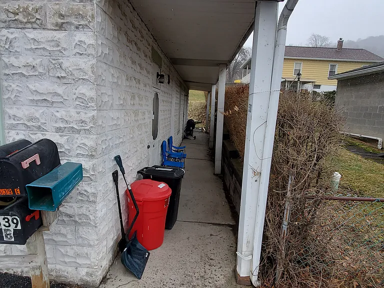 530 Naylor Rd #B — Photo 14