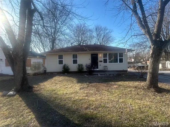 10365 Lord Dr, Saint Louis, MO 63136