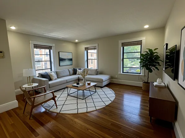 12 Dean Rd, Brookline, MA