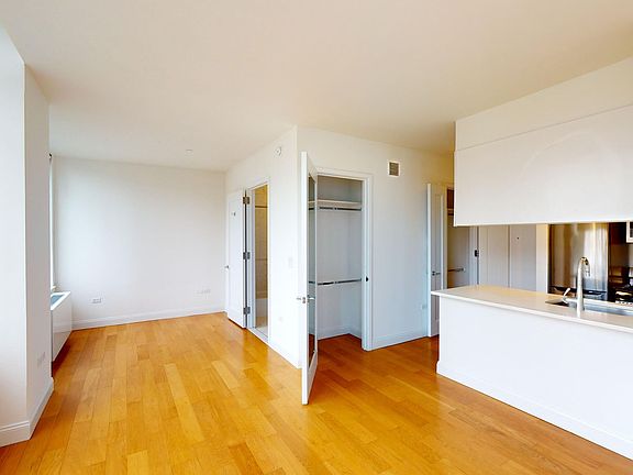 4th image of 805 Columbus Ave APT 11D
