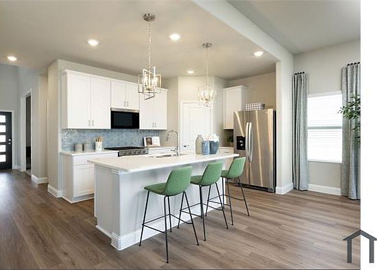 5th image of 707 London Town Dr