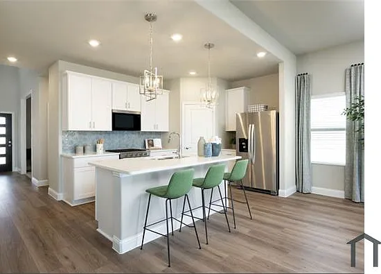 1405 Old Stead Dr — Photo 4