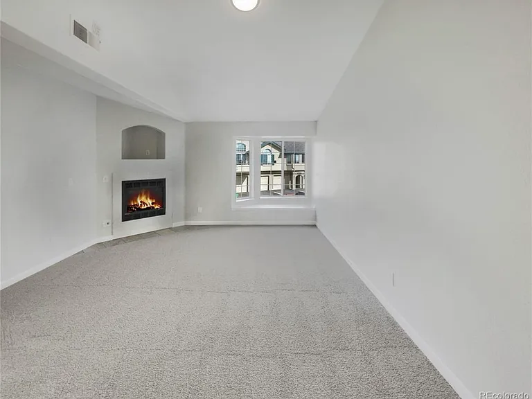 8651 E Dry Creek Rd #627 — Photo 1