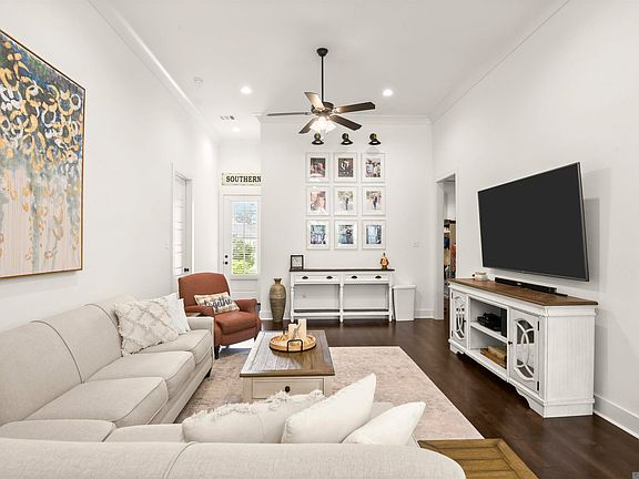 5th image of 28026 Olympia Ln