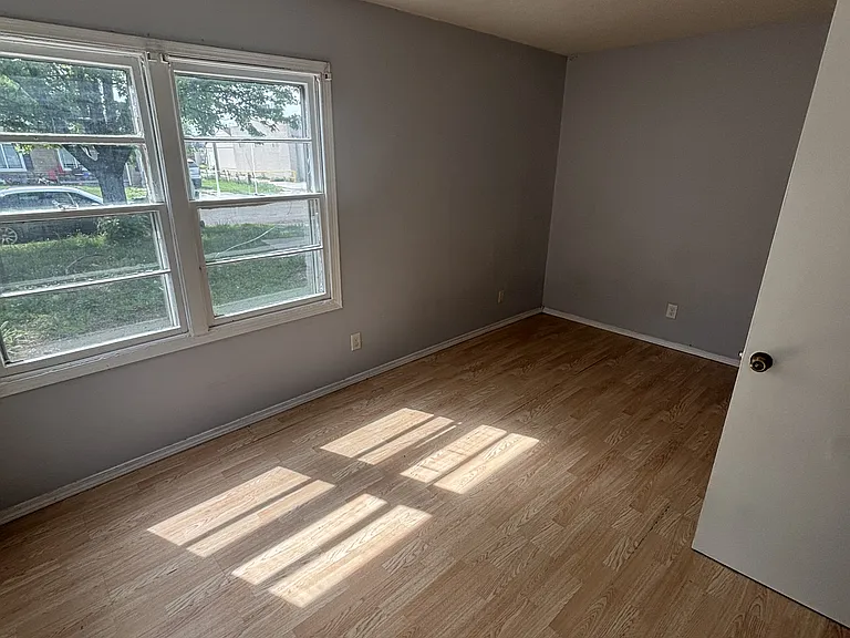 2134 N Minnesota Ave — Photo 5