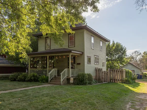 530 Forest St, Kenyon, MN 55946