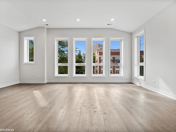 2nd image of 418 E Oakwood St #3
