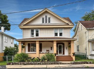 64 E Pottsville St, Pine Grove, PA 17963