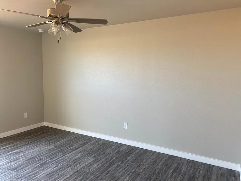 57 Maverick Dr — Photo 6