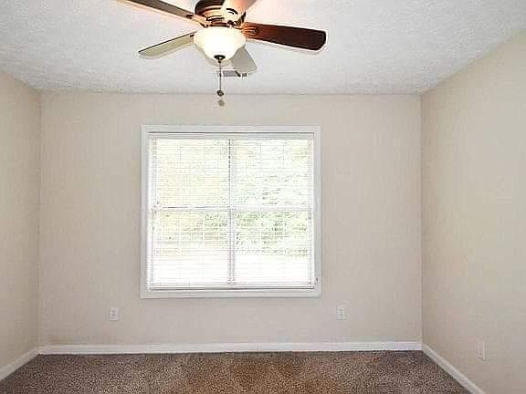 3rd image of 399 Freedom Dr
