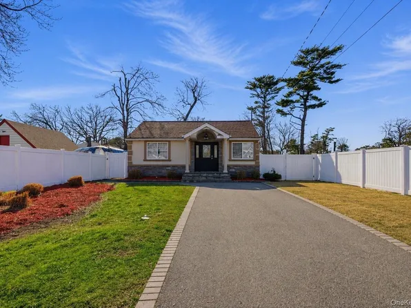 108 4th Street, Brentwood, NY 11717