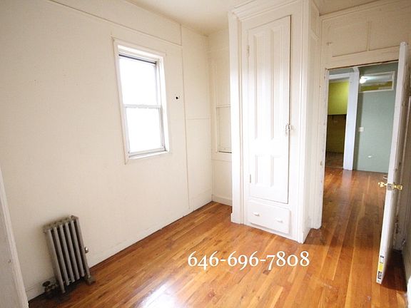 3rd image of 23 Ingraham St