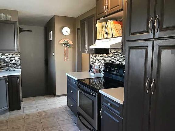 3rd image of 712 N 3rd Ave