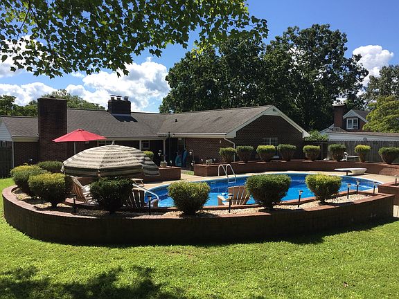 5th image of 150 Florence Ave