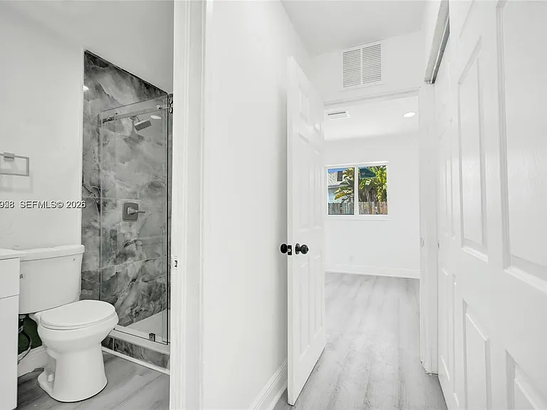 2343 NW 28th St #1 — Photo 10