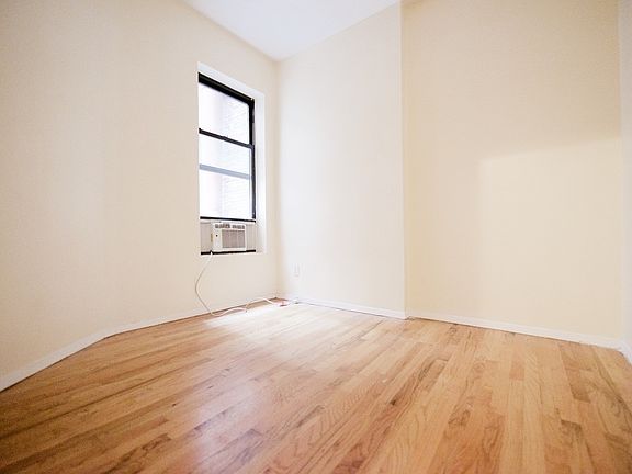 3rd image of 371 Broome St #7B