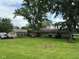 9835 Raintree Dr N, Columbus, IN 47201