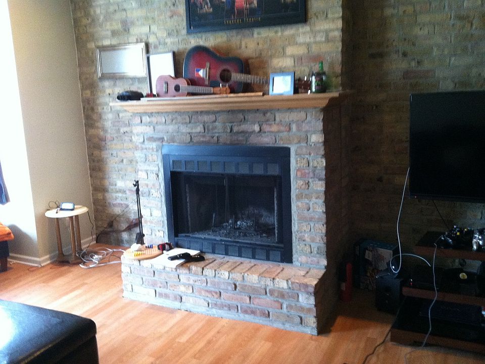 1st image of 2360 N Lincoln Ave APT 3
