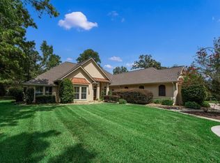 9135 Grand Lake Estates Dr, Montgomery, TX 77316