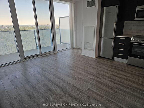 5th image of 42 Charles St E #4207