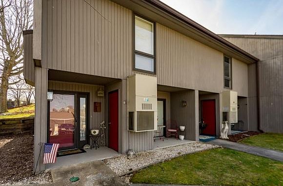 1st image of 115 Beechnut St APT C1