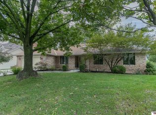 8239 Dorset Dr, Lincoln, NE 68510