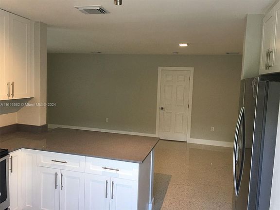 3rd image of 730 NW 39th Ct #730