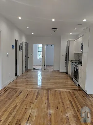 Rented by Skyline Group Real Estate | media 23