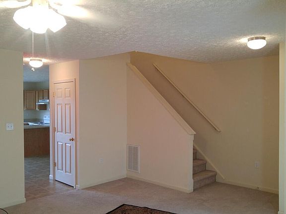 3rd image of 64 Pinnacle Ln #23
