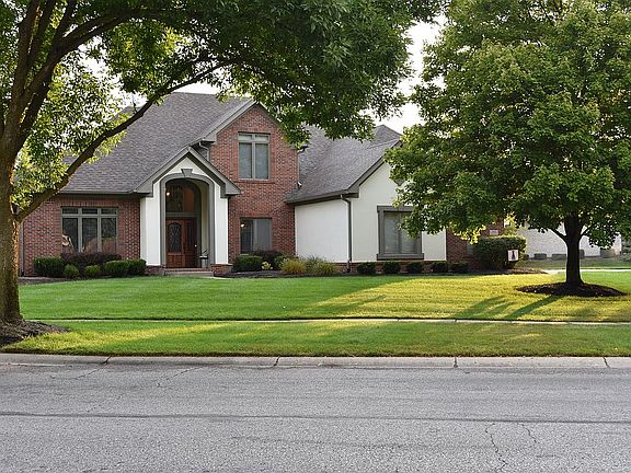 2nd image of 3992 Brockton Manor South Dr