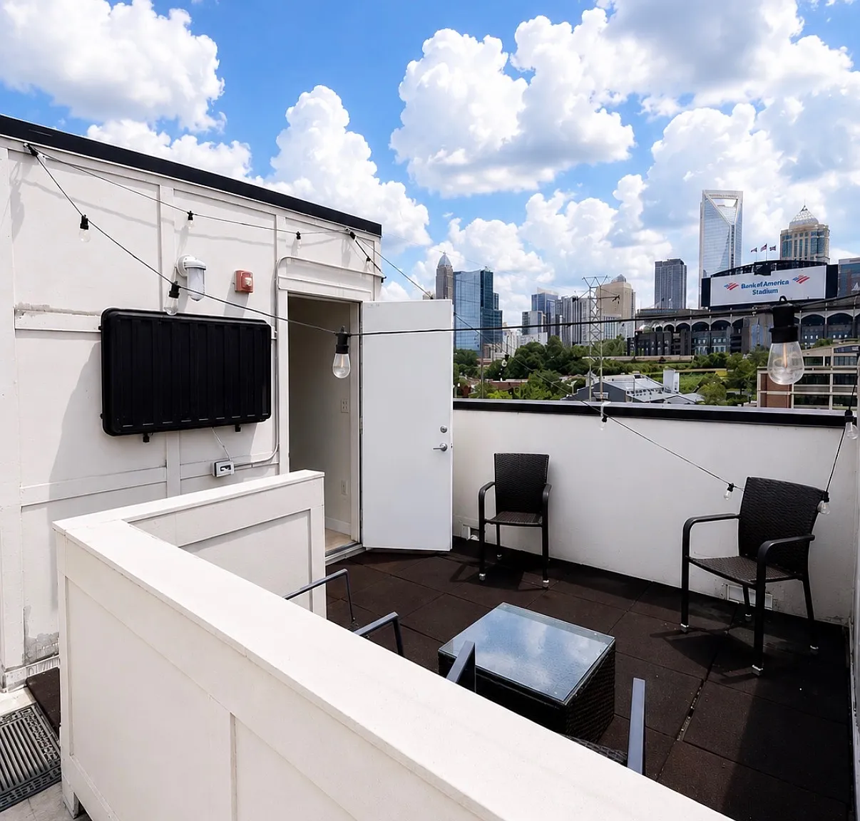 2 bed, 1172 sqft, $2,400 — Photo 2