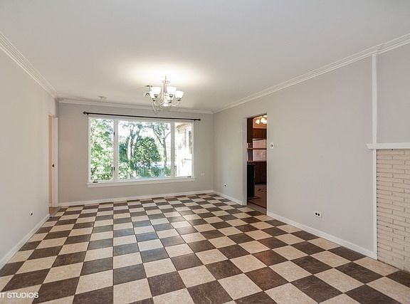 4th image of 5206 Lincoln Ave