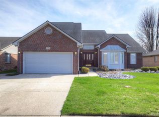 15756 Lamont Dr, Macomb, MI 48042