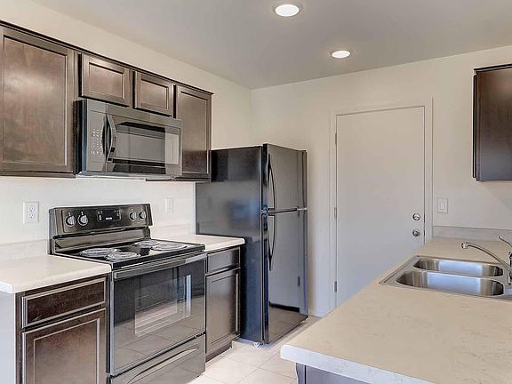 5th image of 30601 N Oak Dr